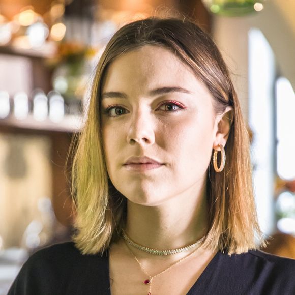 Dalila (Alice Wegmann) é presa na novela 'Órfãos da Terra'