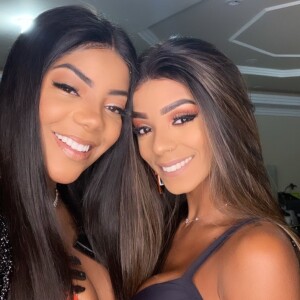 Ludmilla e Bruna Gonçalves postaram fotos do casal na rede social