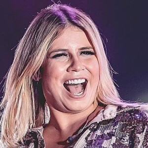 Marilia Mendonça fez uma transformação no visual nesta segunda-feira, dia 05 de agosto de 2019
