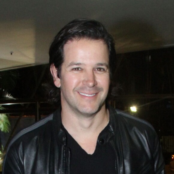 Murilo Benício e a autora Manuela Dias, da novela 'Amor de Mãe', estão namorando, mas mantendo a relação de forma discreta, diz coluna