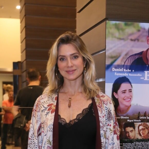 Letícia Spiller conferiu a pré-estreia do filme 'Eu Sou Brasileiro', em cartaz nesta quinta-feira, 15 de agosto de 2019