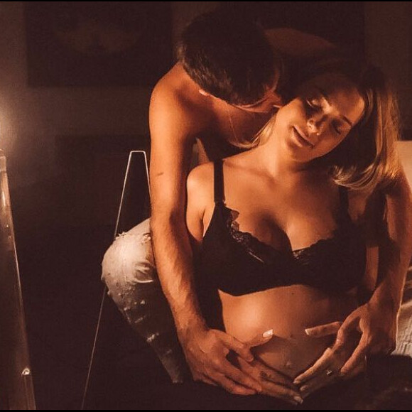 Marido de Carol Dantas cita felicidade de Davi Lucca ao descobrir gravidez neste sábado, dia 24 de agosto de 2019