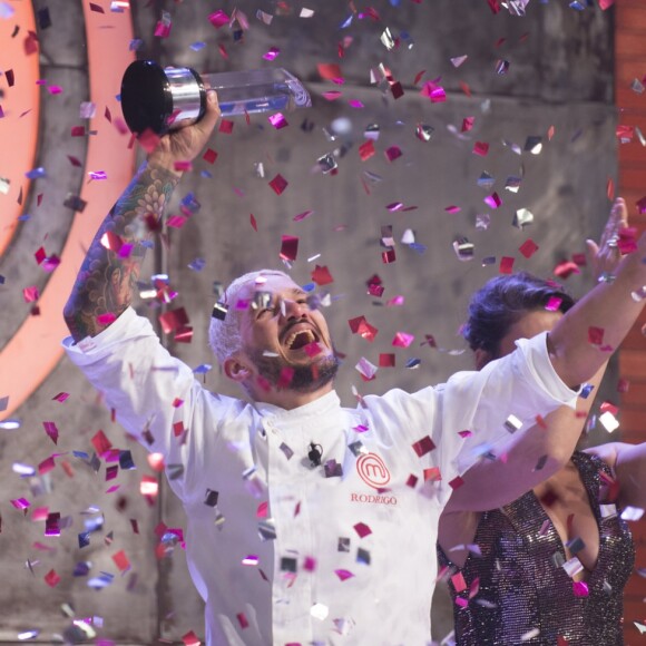 'MasterChef Brasil': Rodrigo Massoni grita de emoção ao ser anunciado campeão