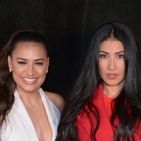 Simone e Simaria receberam álbum de Platina de 'Aperte o Play' e single de diamante de 'Qualidade de Vida'