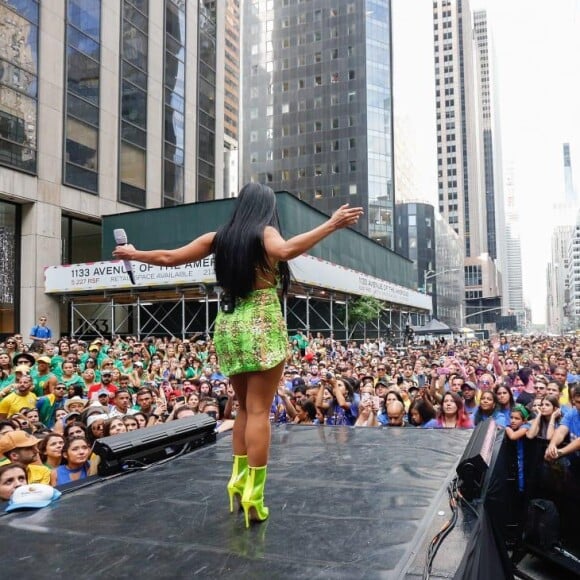 Simone e Simaria se apresentaram no Brazilian Day, em Nova York