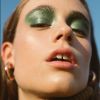 Maquiagem para festa: tons de verde são aposta para o verão 2020