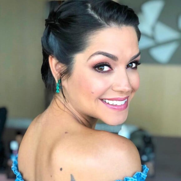 Thais Fersoza aposta em make glow para evento nesta segunda-feira, dia 02 de setembro de 2019