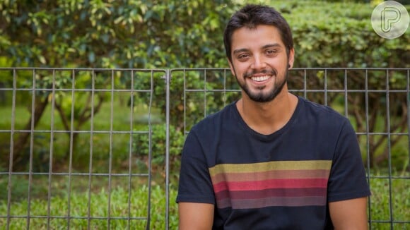 Bruno (Rodrigo Simas) tem história diferente do que a prevista no início da novela 'Órfãos da Terra'