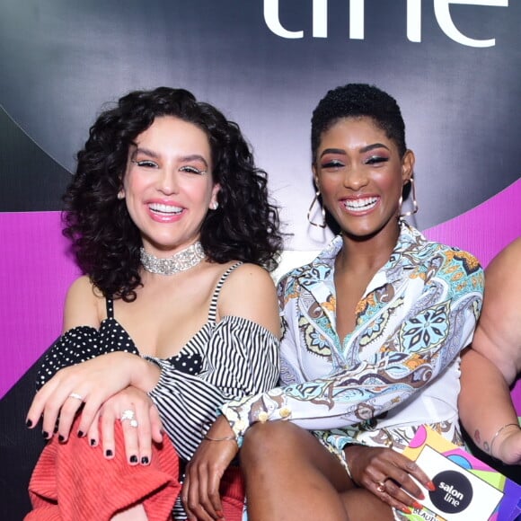 Erika Januza se reúne em evento da Beauty Fair com Kéfera e Thaís Carla