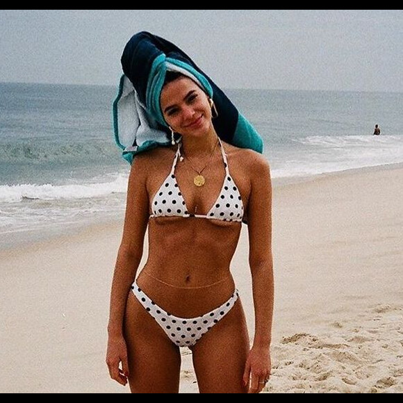 Corpo de Bruna Marquezine chama atenção de fãs em foto da atriz de biquíni postada nesta quinta-feira, dia 12 de agosto de 2019