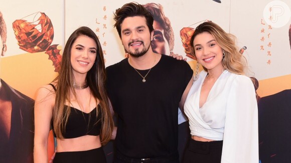 Luan Santana posou com a noiva, Jade Maganhães, e a irmã, Bruna, antes de seu show neste sábado, 14 de setembro de 2019