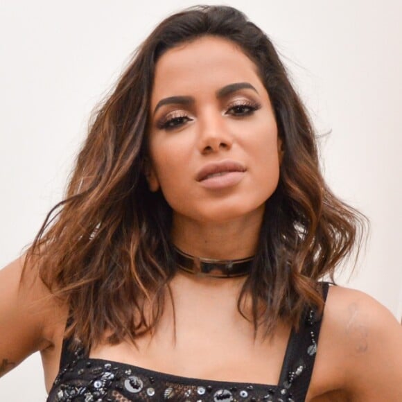 Anitta tentou romper namoro com Pedro Scooby por três dias