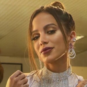 Anitta surgiu rebolando em vídeo antes de ir para balada em Miami com amigos na sexta-feira, dia 21 de setembro de 2019