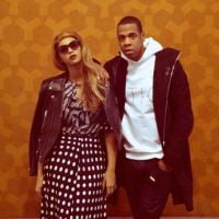 Beyoncé exibe novo visual em passeio por galeria de arte com Jay-Z