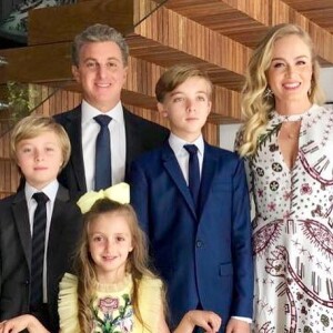 Eva, filha de Luciano Huck e Angélica, chamou atenção por semelhança com o pai em foto