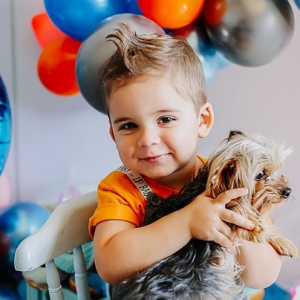 Zé Neto, da dupla com Cristiano, e Natália Toscano já são pais de José Filho, de 2 anos