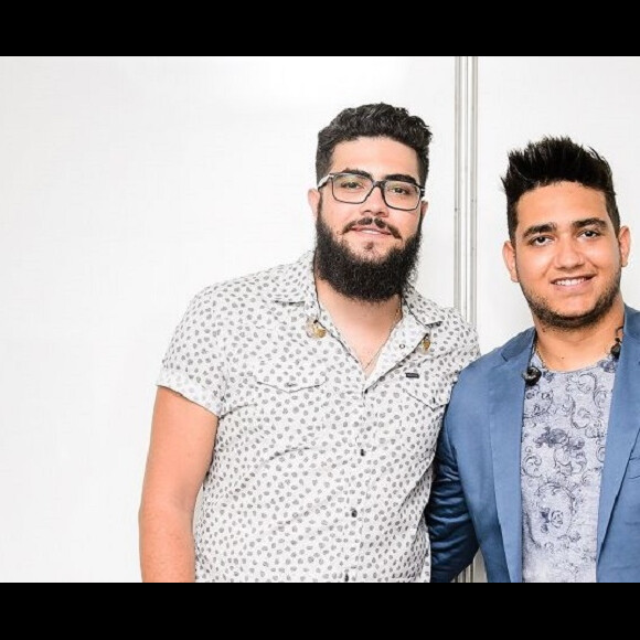 Sertanejo Henrique justifica tiro em touro durante evento realizado em Tocatins na quinta-feira de semana passada, dia 19 de setembro de 2019