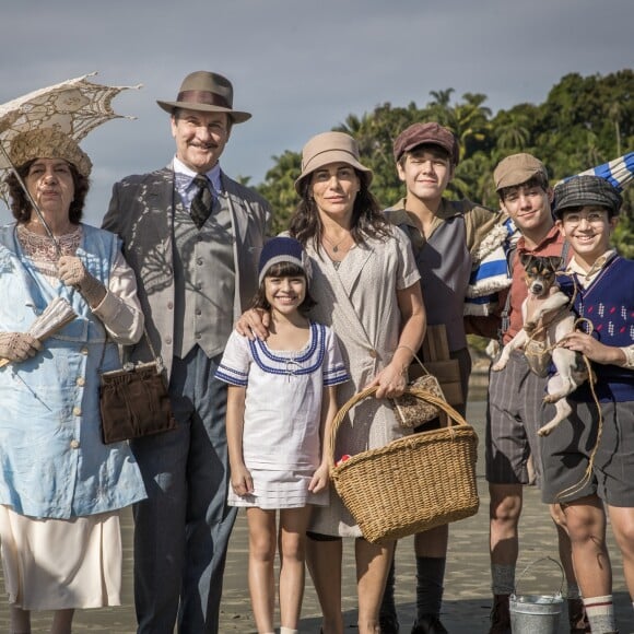 Se sentindo culpado pela quase morte do filho, Júlio (Antonio Calloni) deixa Jagunço entrar para a família na novela 'Éramos Seis'