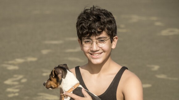 'Éramos Seis': Julinho é quase atropelado por bonde para resgatar cachorro