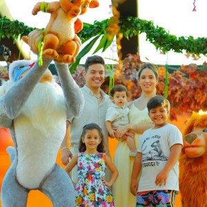 Wesley Safadão comemorou o 1º ano do filho caçula, Dom, com festa inspirada no Rei Leão