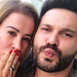 Zilu Godoi planeja oficializar casamento com o namorado, Marco Antonio Ruggiero