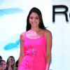 Carol Castro desfila em evento de moda de João Pessoa, na Paraíba, e apresenta coleção da Rommanel