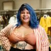 Moda plus size: a dicas de styling Raissa Galvão gosta de deixar a barriga à mostra para modernizar o look