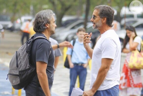 20092012 O ator encontrou o amigo no aeroporto Santos Dumont, no Rio em setembro de 2012