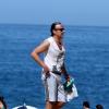 Alexandre Borges curtiu o dia ensolarado para dar um mergulho na praia em Ipanema, em agosto de 2012