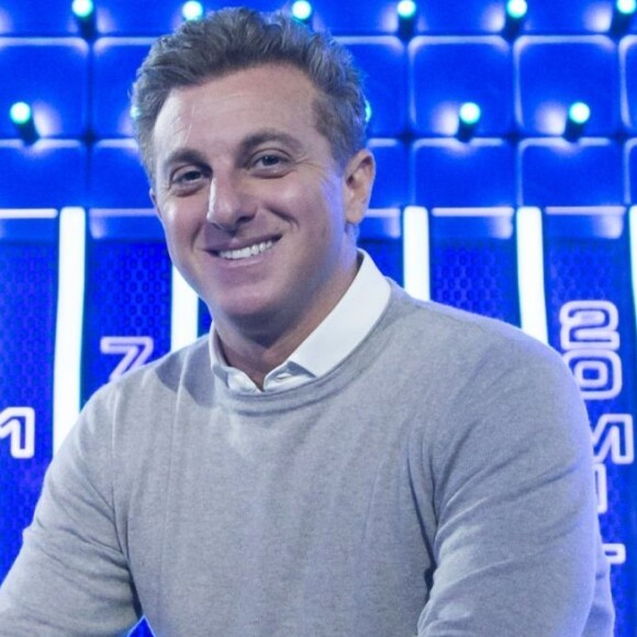 Luciano Huck esclareceu os rumores de que teria emprestado seu avião para Lula voar de Curitiba a São Paulo