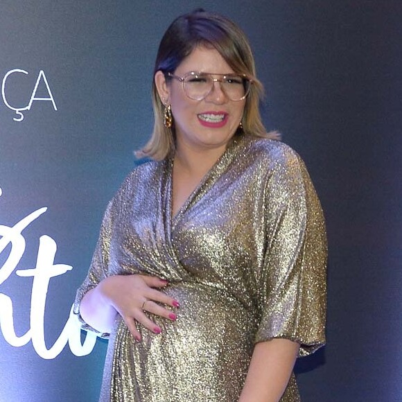 Marília Mendonça de derrete por filha de Paula Vaccari e Cristiano em vídeo, em 17 de novembro de 2019