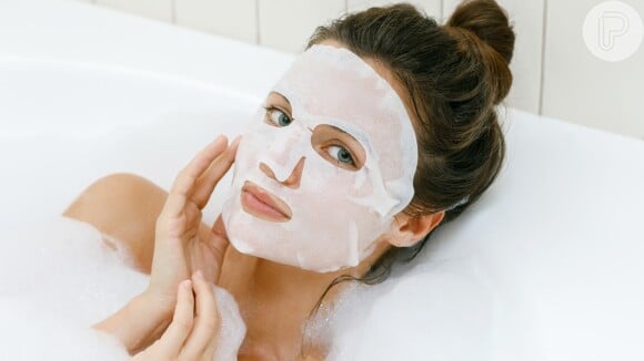 Aproveite a febre das máscaras de tecido para comprar nas promoções da Black Friday e renovar a pele!
