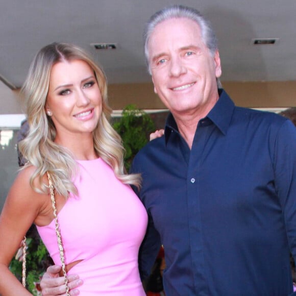 Roberto Justus e Ana Paula Siebert serão pais de uma menina!