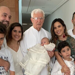 Joaquim, filho de Camilla Camargo, foi batizado em outubro pela família