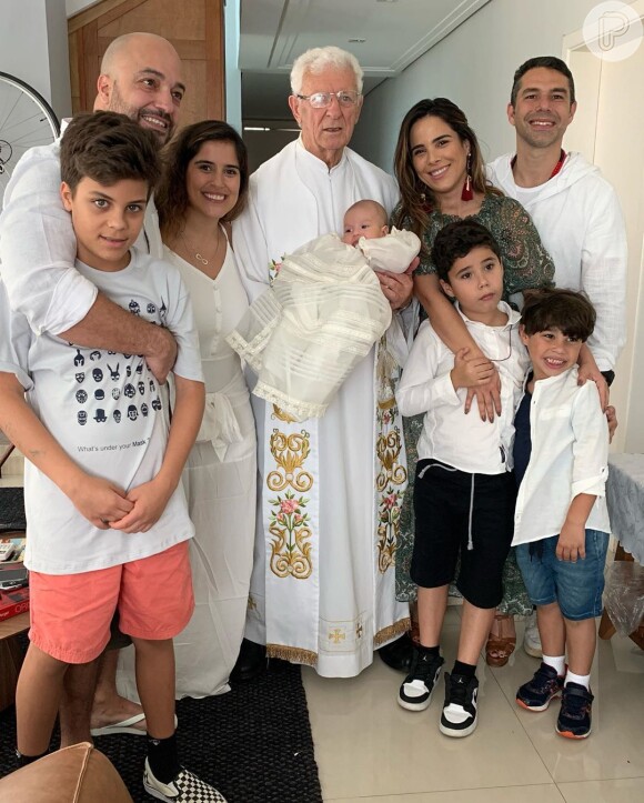 Joaquim, filho de Camilla Camargo, foi batizado em outubro pela família