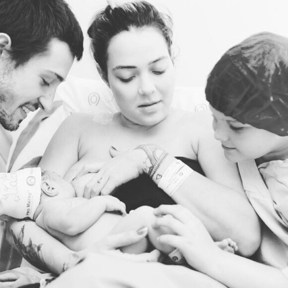Carol Dantas é casada com Vinicius Martinez, pai de Valentin