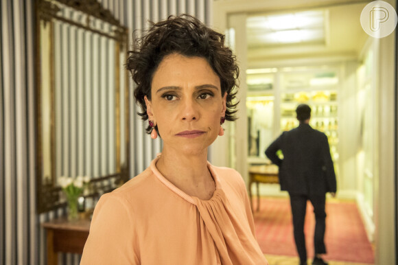 Na novela 'Amor de Mãe', Lídia (Malu Galli) se revolta com decisão do marido, Raul (Murilo Benício), de terminar o casamento
