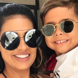 Semelhança entre filho de Simone e marido, Kaká Diniz, impressiona a cantora em vídeo nesta quarta-feira, dia 04 de dezembro de 2019