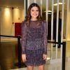 Maisa Silva apostou em vestido curto de lurex para festa de Larissa Manoela