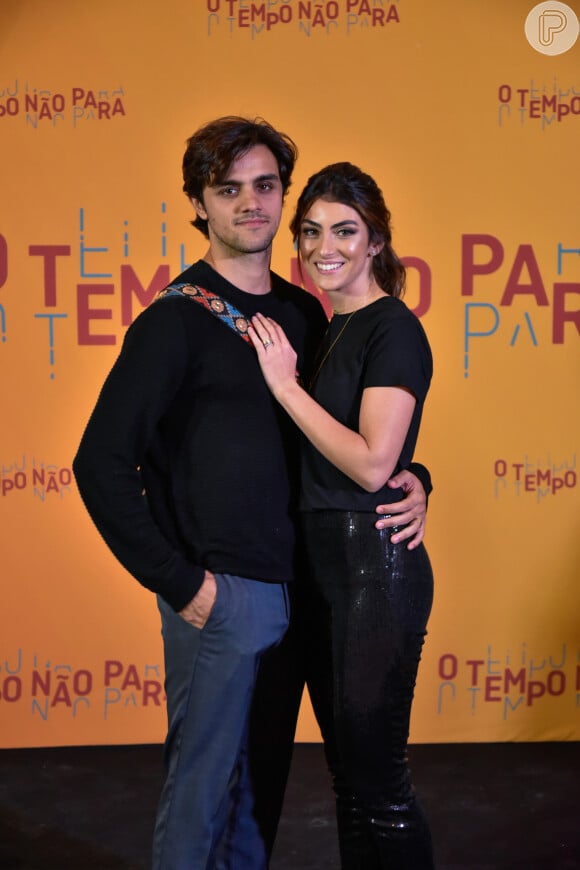 Felipe Simas e Mariana Uhlman estão casados desde 2016