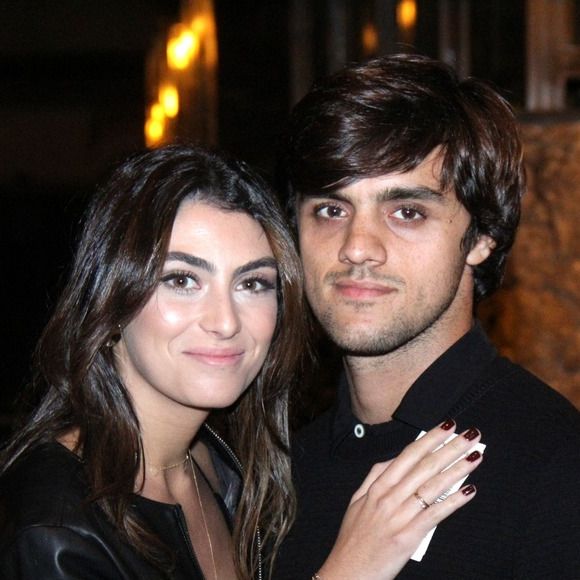 Felipe Simas e a mulher, Mariana Uhlmann, esperam o terceiro filho do casal, um segundo menino