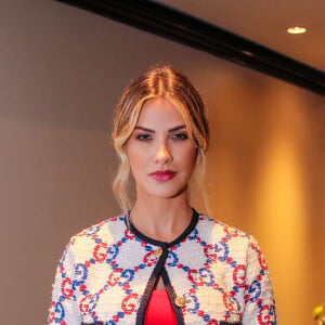 Andressa Suita brilhou com look Gucci em evento do marido, Gusttavo Lima