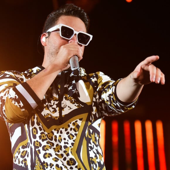 Wesley Safadão usou look cheio de estilo no último Garota Vip de 2019 