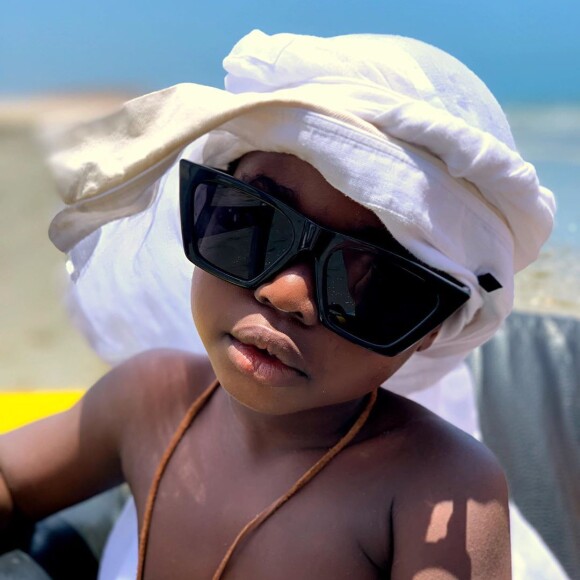 Bruno Gagliasso filma encontro do filho, Bless, com Pantera Negra em aniversário