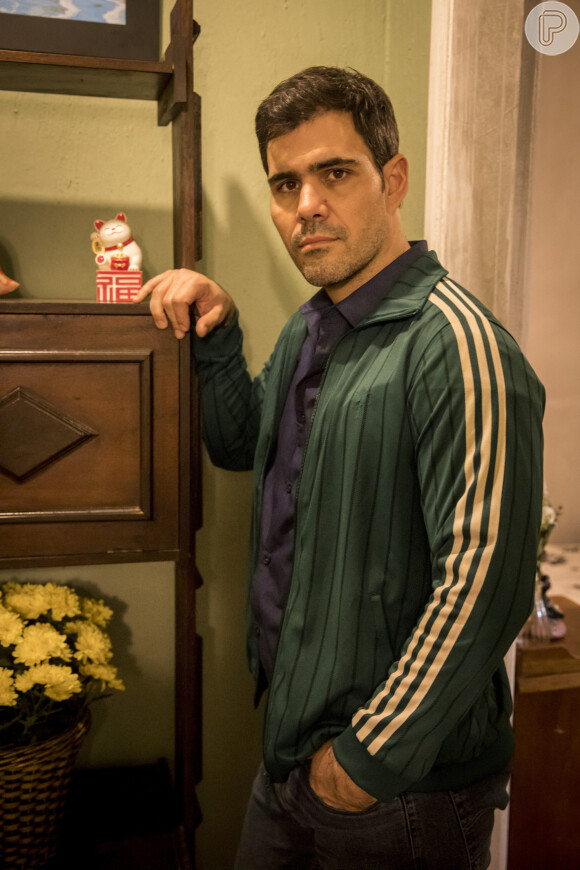 Wesley (Dan Ferreira) estará tentando descobrir quem matou Genilson para livrar Magno (Juliano Cazarré) dessa na novela 'Amor de Mãe'