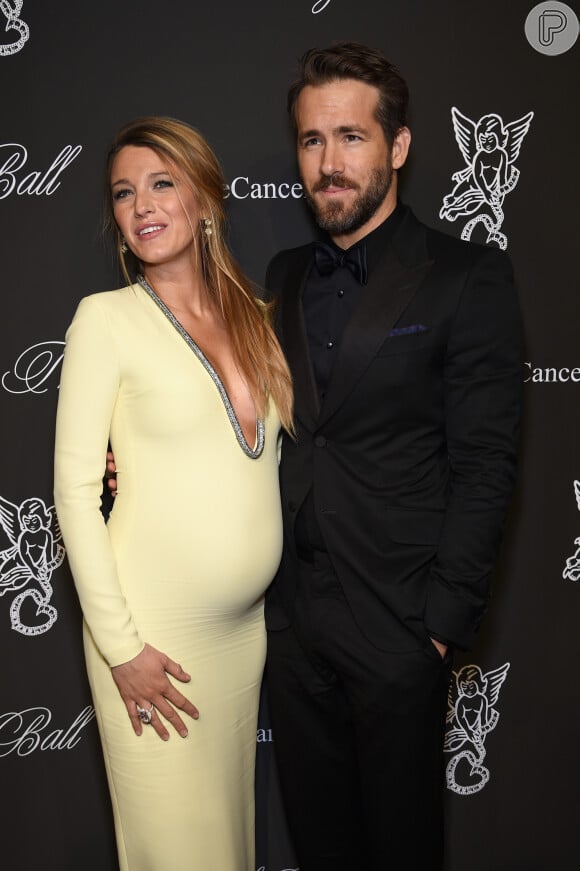 Blake Lively está grávida do primeiro filho com Ryan Reynolds