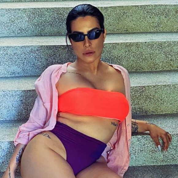 De biquíni, Cleo colecionou elogios ao compartilhar foto em sua conta de Instagram: 'Zero defeitos'