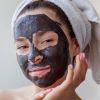 A máscara de argila ajuda a renovar a pele do rosto em minutos!