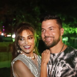 Juliana Paes curte festa de pré-réveillon com o marido, Carlos Eduardo Baptista, neste domingo, dia 29 de dezembro de 2019