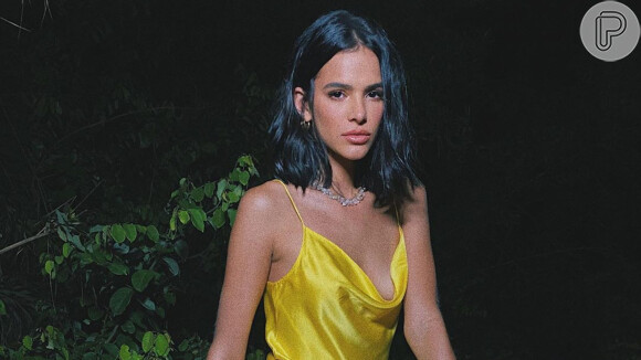 Bruna Marquezine aposta no amarelo para curtir segunda noite em Trancoso, na Bahia, nesta segunda-feira, 30 de dezembro de 2019